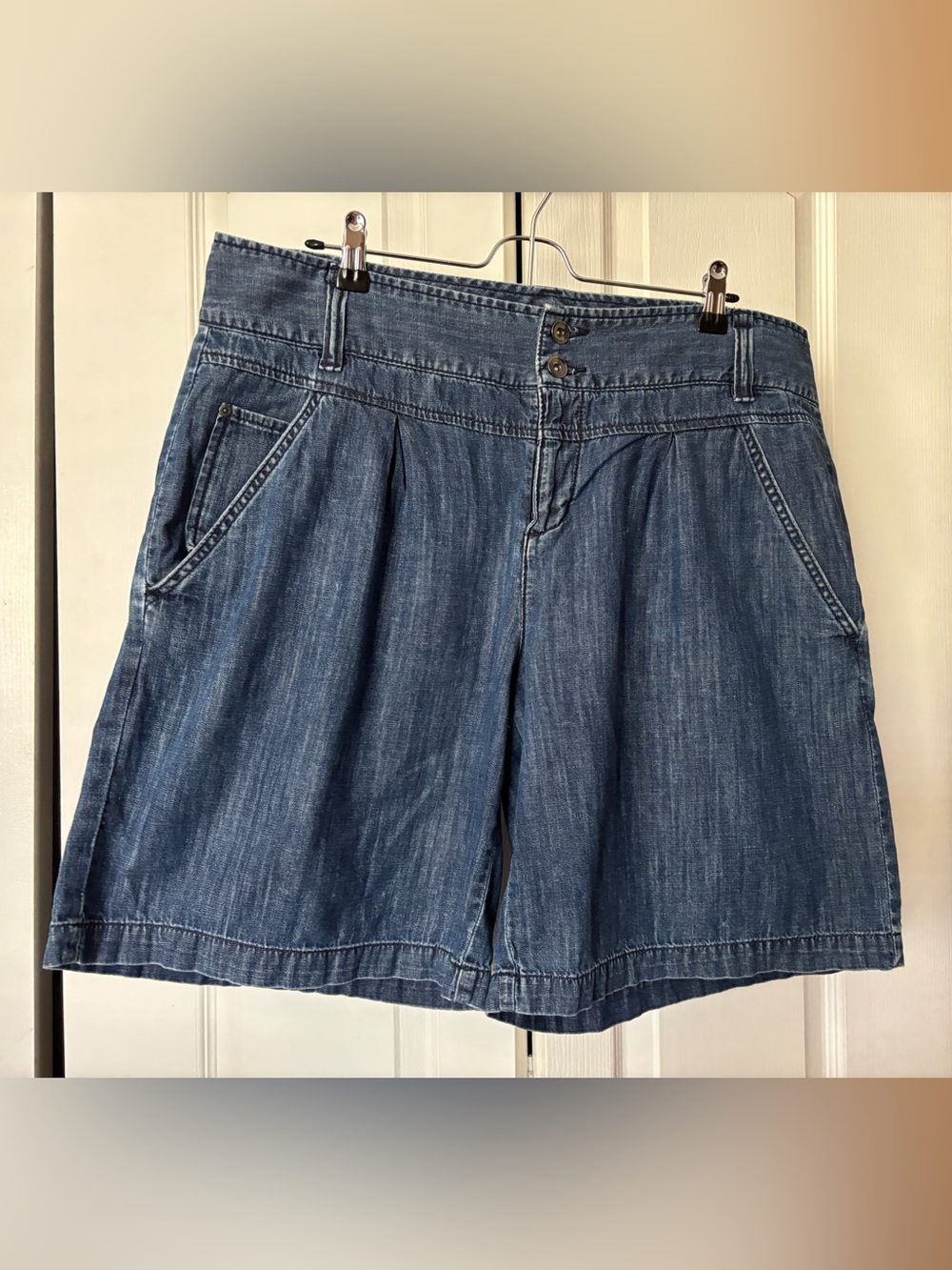 Calvin Klein Jeans Washed Blue Pleated Denim Shorts